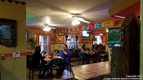1023 N 1st Ave, Crystal City, TX 78839